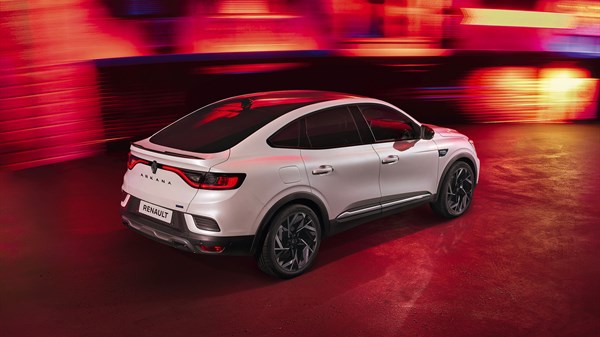 Renault Arkana E-Tech full hybrid - dinamiškas charakteris