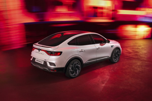 Renault Arkana full hybrid E-Tech - dynamic character