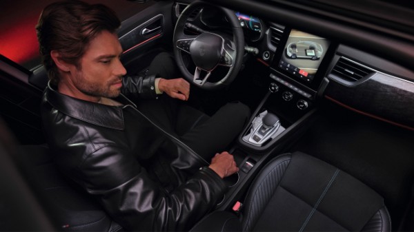 Renault Arkana full hybrid E-Tech - onboard experience