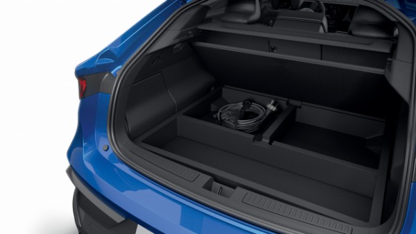 double floor cable storage - Renault Rafale