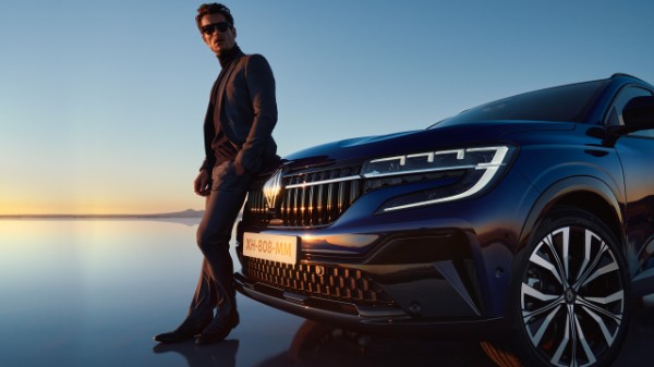 Renault Espace full hybrid E-Tech