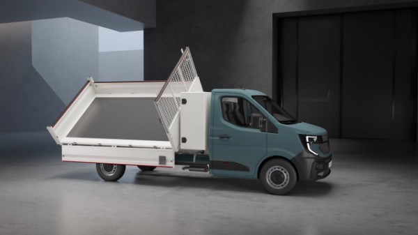 Customise All-New Renault Master tipper or flatbed 