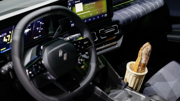baguette bread holder - Renault 5 E-Tech electric
