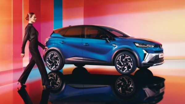 long-term lease - city car - Renault Captur full hybrid E-Tech