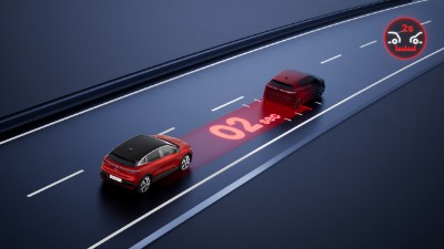 Renault Megane E-Tech electric - distance warning