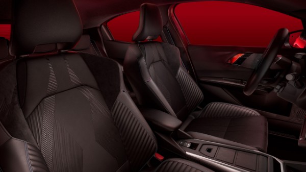 contoured seats - Renault Clio