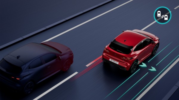 rear detection with emergency trajectory correction - Renault Clio