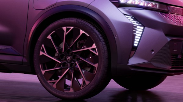 wheel rim - Renault Scenic E-Tech electric