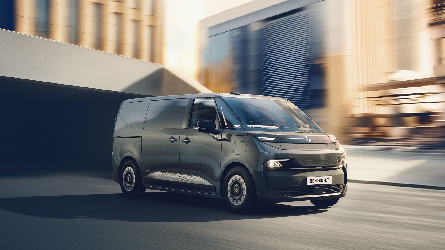 new Renault Trafic Van E-Tech electric- compact and agile: optimised for the city