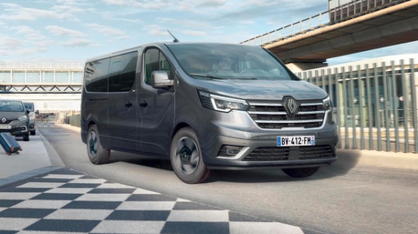 Renault Trafic SpaceClass - elegant and dynamic
