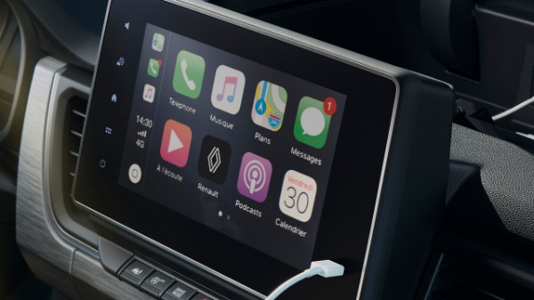 Renault Trafic SpaceClass - easy link multimedia system