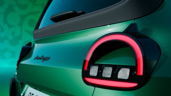 recharge in 30 min - Renault Twingo E-Tech electric