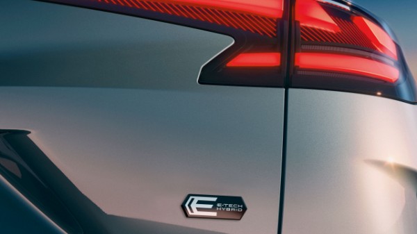 Rear lights  - Renault Espace full hybrid E-Tech