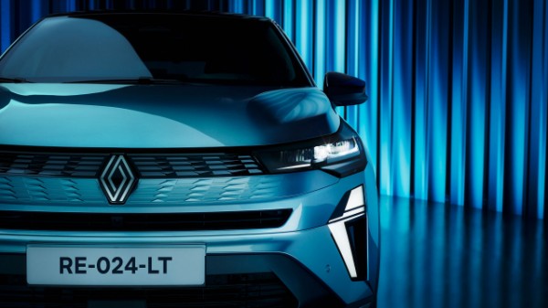 Renault Symbioz - multiple micro-diamond design grille