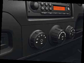 
														4. RANKINIU BŪDU VALDOMAS KONDICIONIERIUS
													